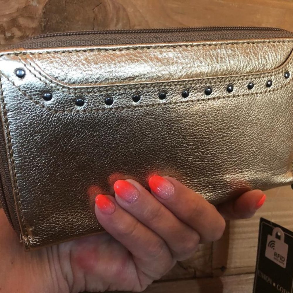 NWT Woman's Wallet in Metalic Gold Leather